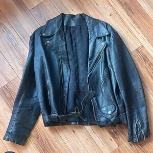 Vintage Black Leather Biker Jacket – Oversized Fit